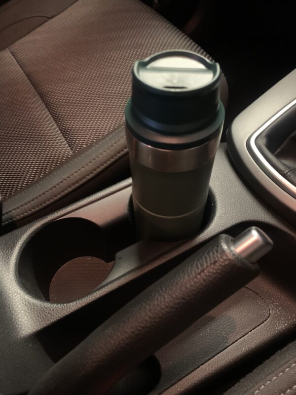 ZUCO Mug in car cupholder